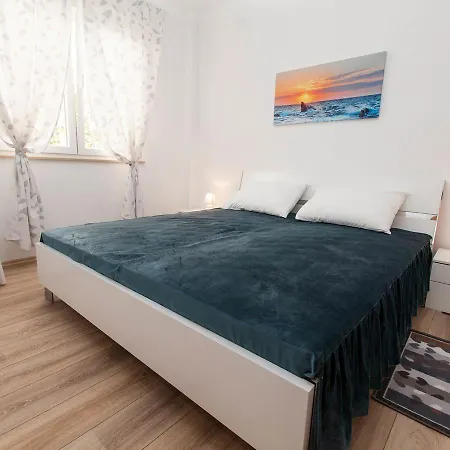 Apartman In 5473